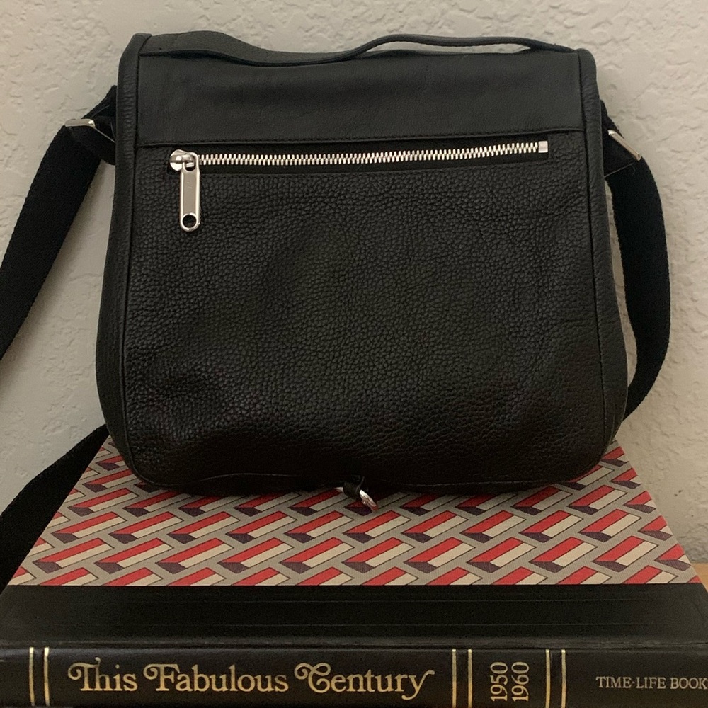 Ecco Black Leather Messenger Bag